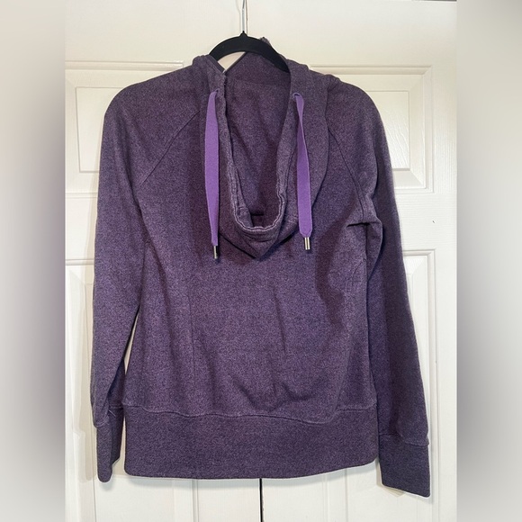 The North Face Pullover Hoodie Purple Eggplant Diagonal Zip Detail Size Small - Picture 3 of 4